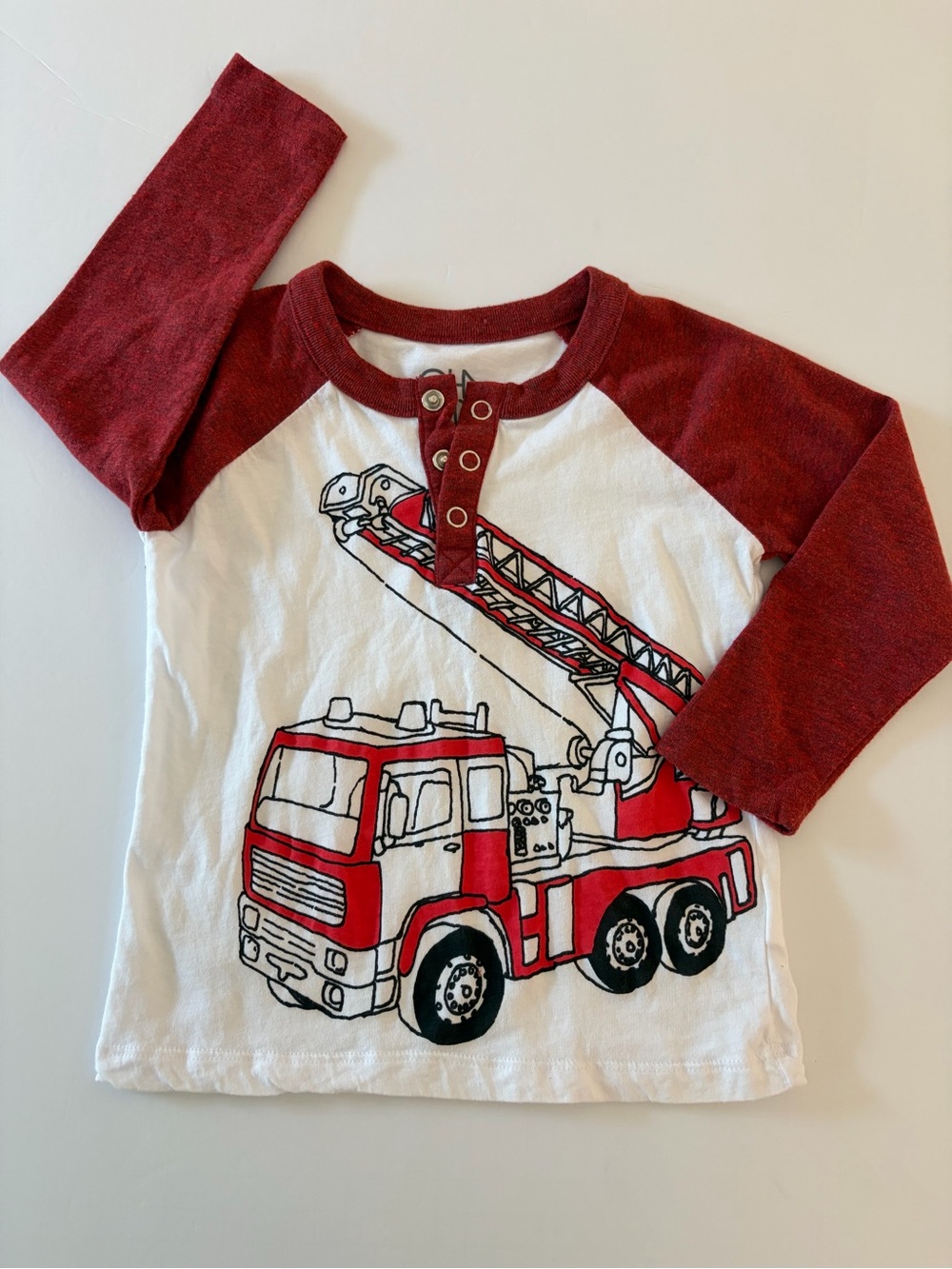 Chaser Boys Long Sleeve Raglan Henley Shirt With Red Fire Truck Graphic Size 3T